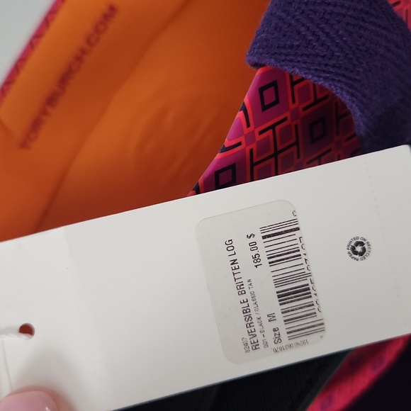 Tory Burch Black Leather Belt with Gold Logo - Picture 5 of 6